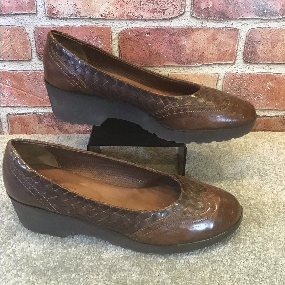 Sisto Meucci brown wedge flats
